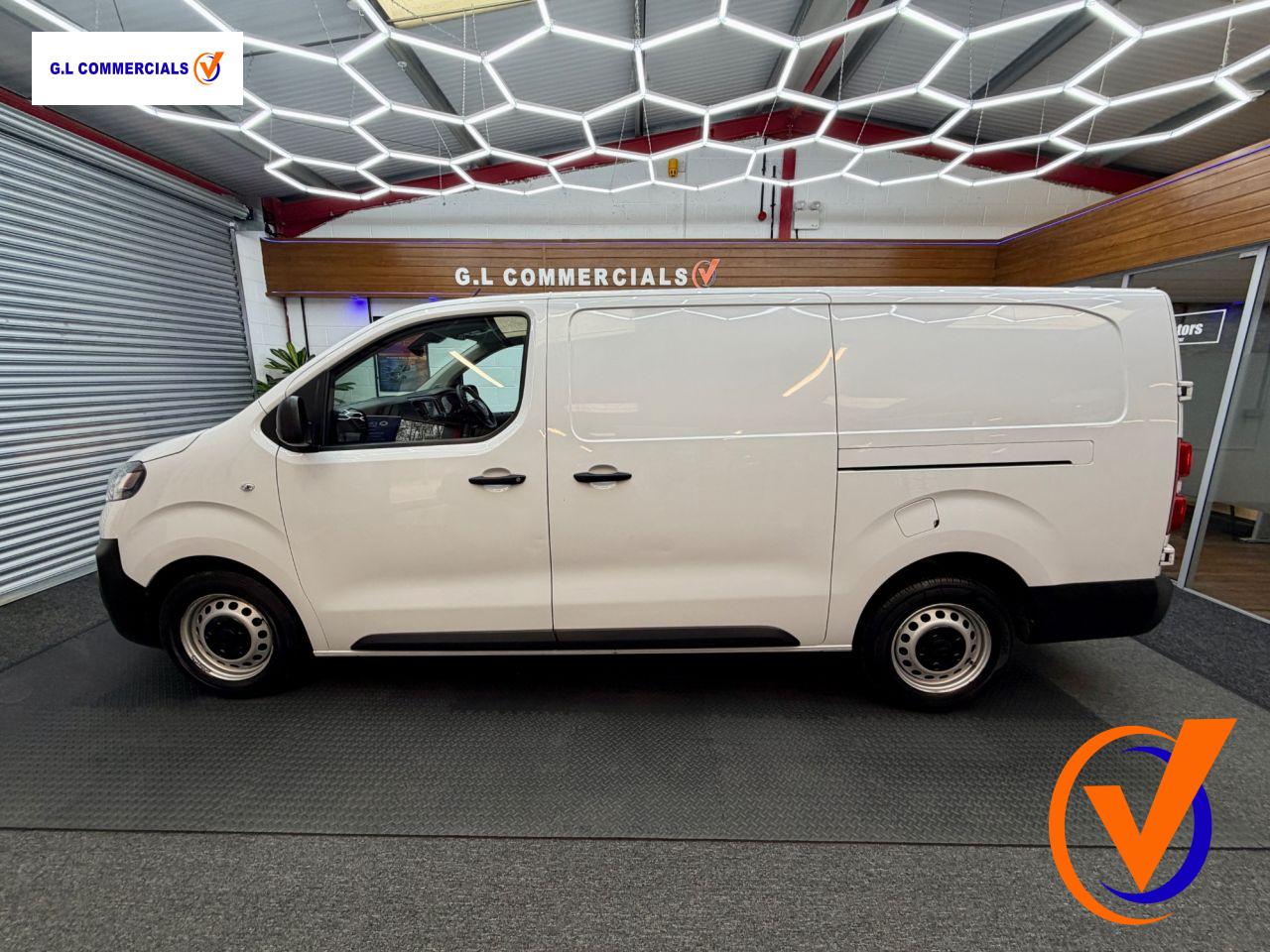 Used Vauxhall Vivaro 2023 for sale - 77950839: Photo 2