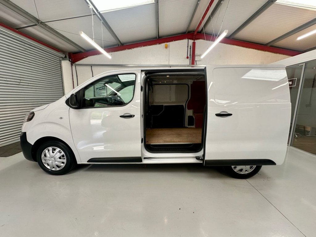 Used Vauxhall Vivaro 2022 for sale - 76356321: Photo 3