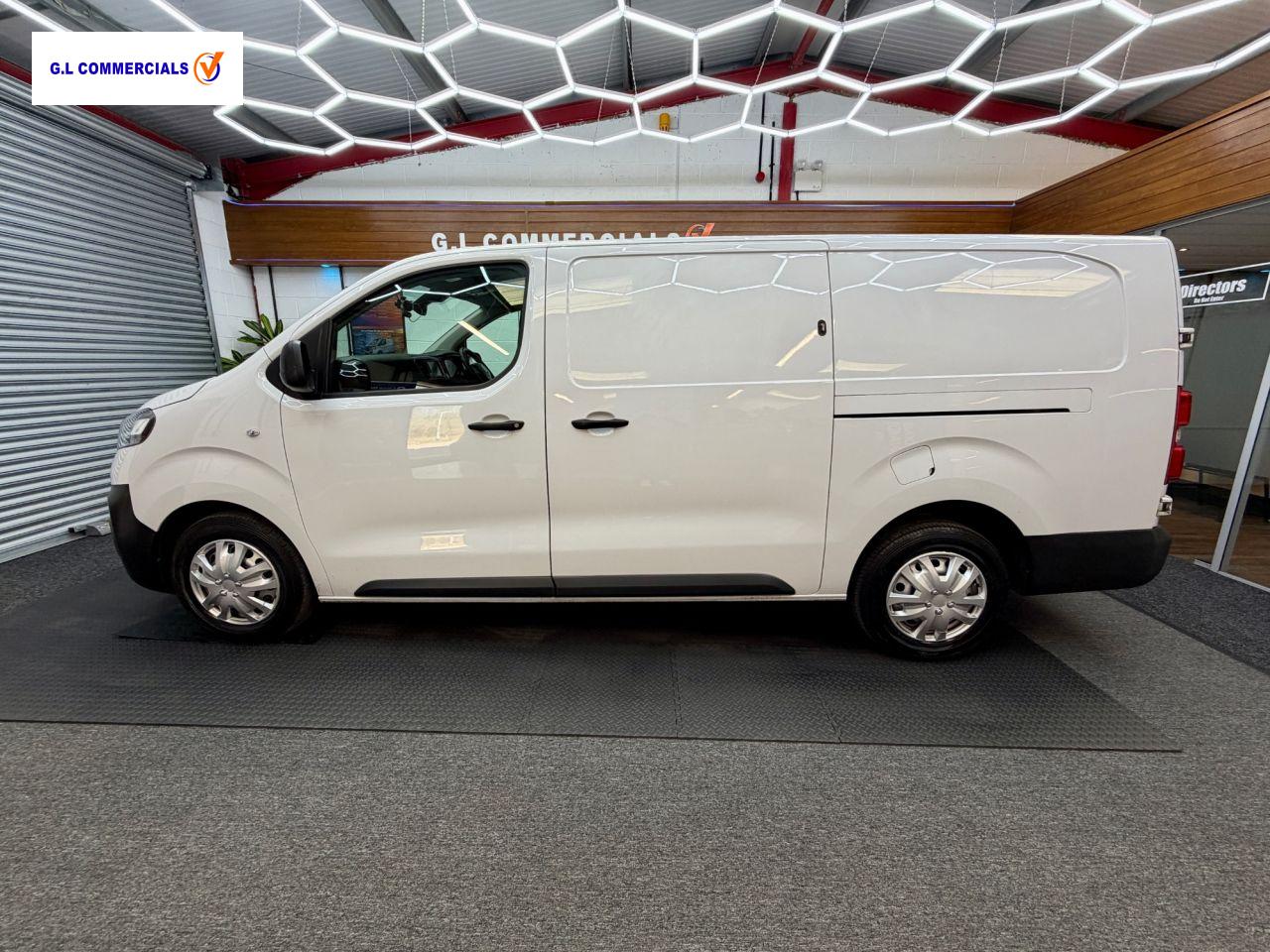 Used Vauxhall Vivaro 2022 for sale - 77950844: Photo 2