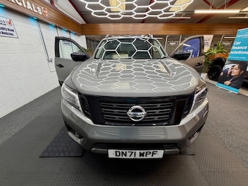 Used Nissan Navara 2021 for sale - 77655008: Photo