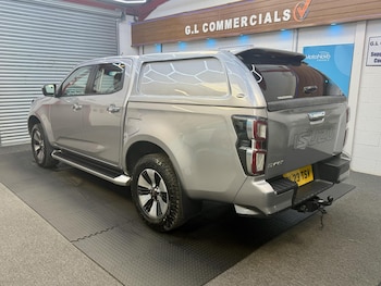 Used Isuzu D-Max 2023 for sale - 79102242: Photo