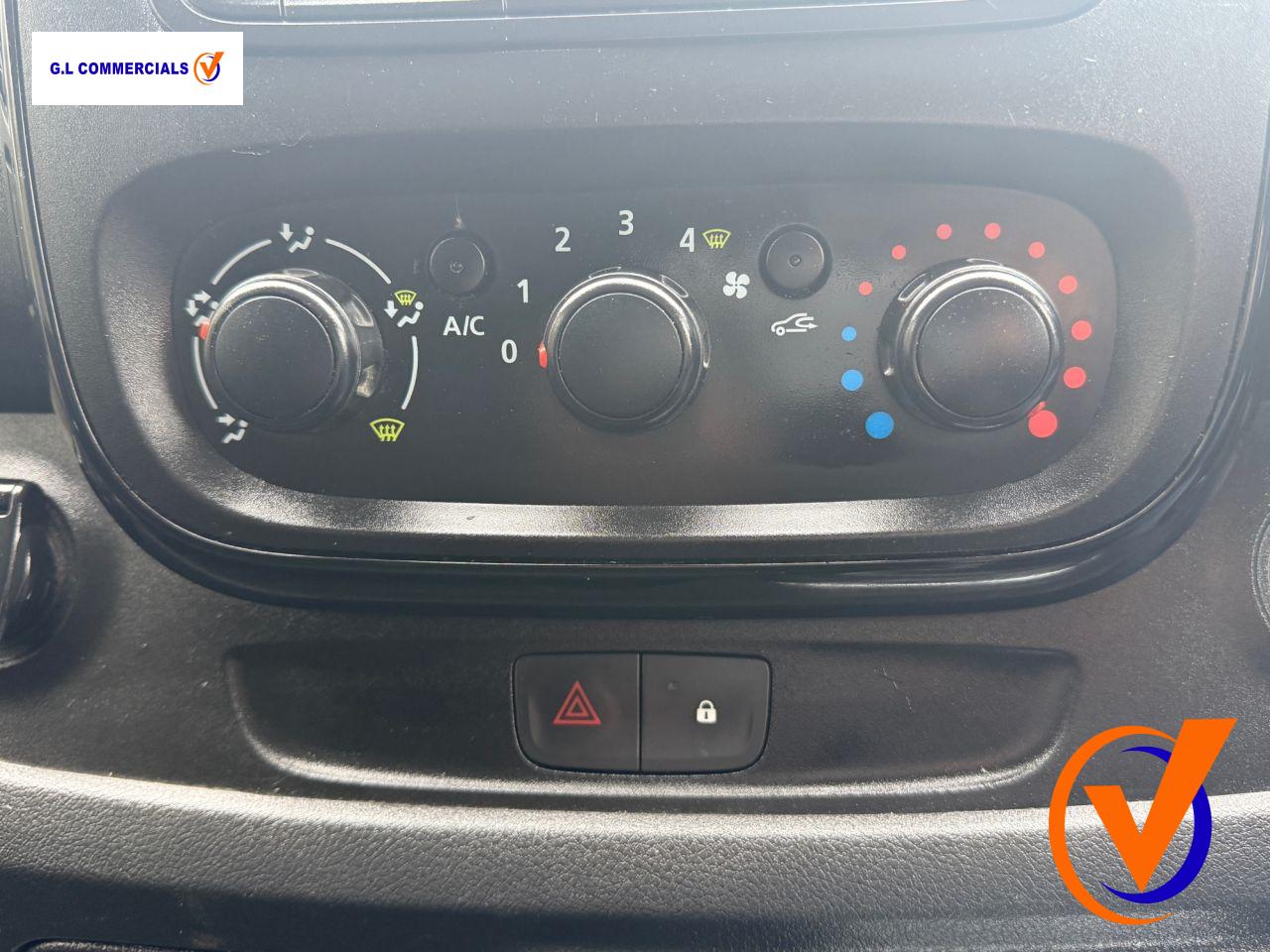 Used Vauxhall Vivaro 2018 for sale - 77950937: Photo 13