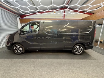 Used Renault Trafic 2023 for sale - 78240009: Photo