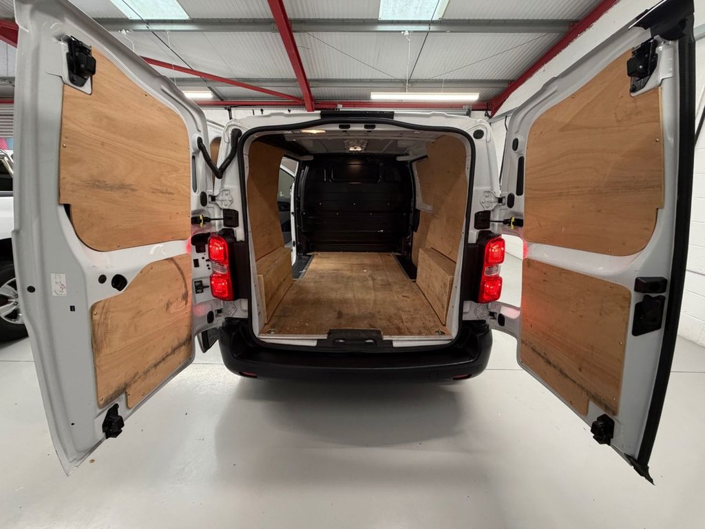 Used Vauxhall Vivaro 2022 for sale - 76323480: Photo 10