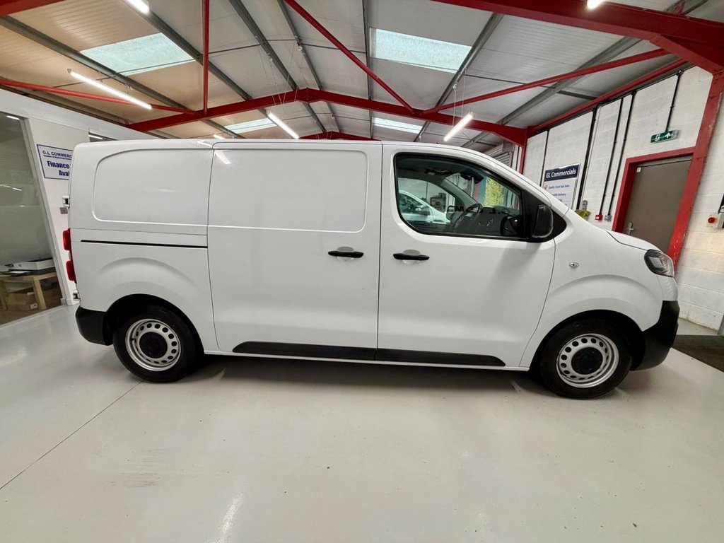 Used Vauxhall Vivaro 2022 for sale - 76323480: Photo 8