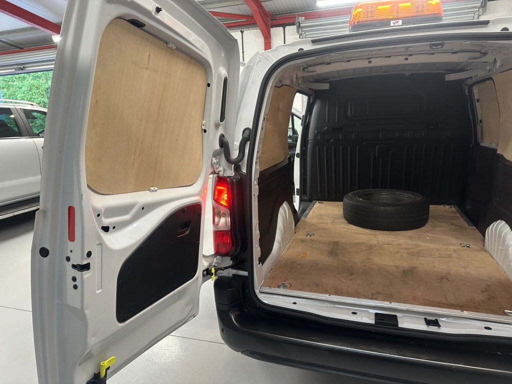 Used Vauxhall Combo 2022 for sale - 75998382: Photo 16