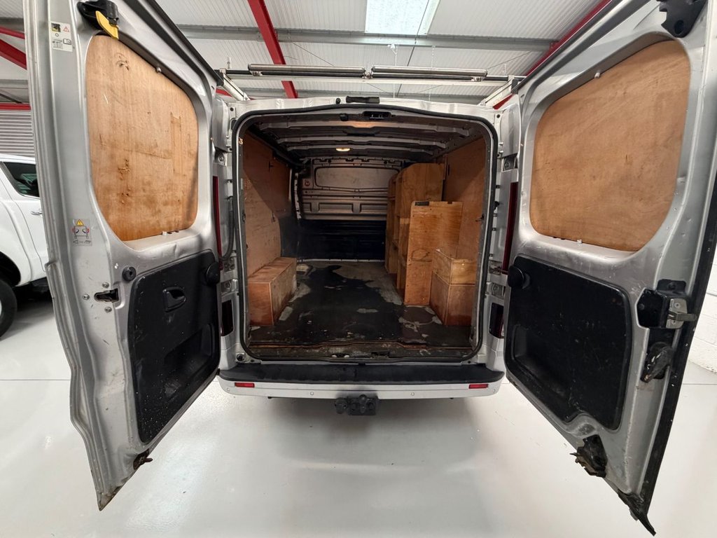 Used Vauxhall Vivaro 2015 for sale - 76454065: Photo 15