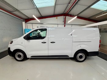 Vauxhall Vivaro feature image