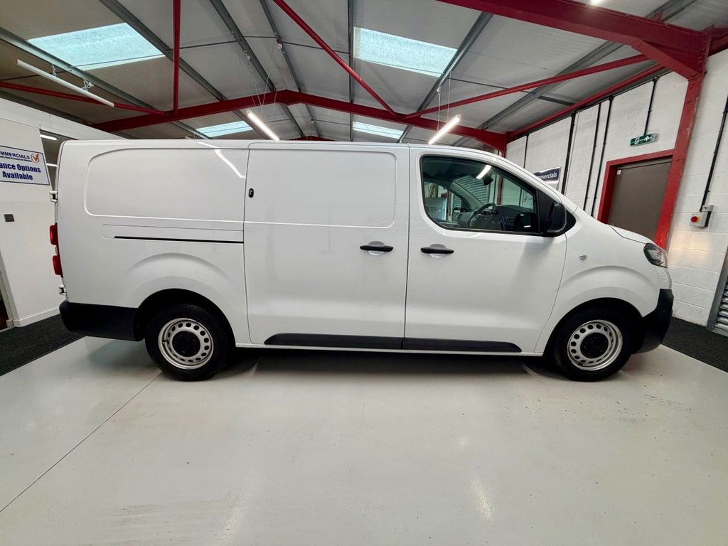Used Vauxhall Vivaro 2023 for sale - 77583604: Photo 3