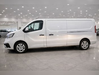 Renault Trafic feature image