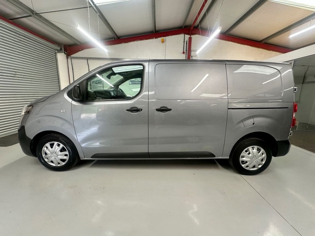 Used Vauxhall Vivaro 2022 for sale - 76923475: Photo 1