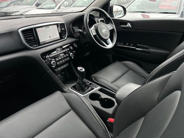 Used Kia Sportage 2021 for sale - 76017565: Photo 2