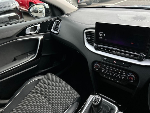 Used Kia XCeed 2022 for sale - 76300298: Photo 32
