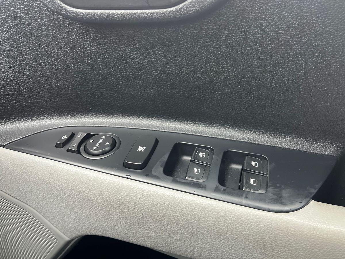 Used Kia Stonic 2019 for sale - 77620515: Photo 43