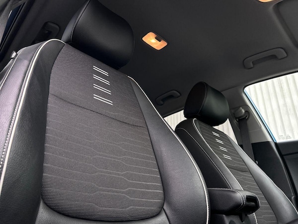 Used Kia Stonic 2023 for sale - 76300502: Photo 19
