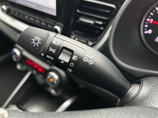 Used Kia Stonic 2023 for sale - 76300502: Photo 26