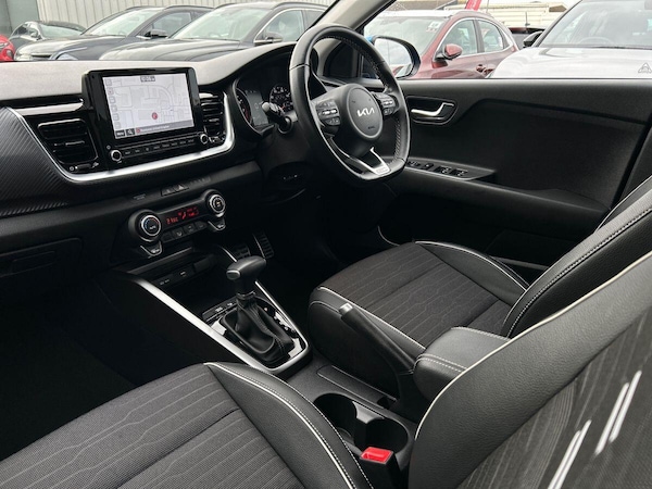 Used Kia Stonic 2023 for sale - 76300502: Photo 2