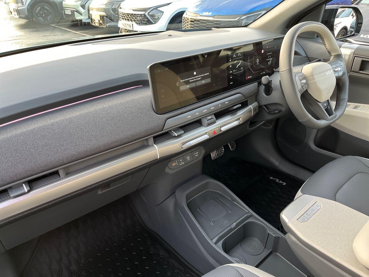 Used Kia EV3 2025 for sale - 76890263: Photo 2