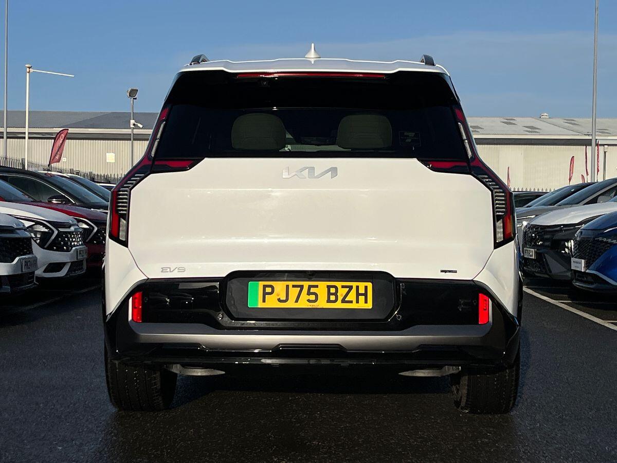 Used Kia EV9 2025 for sale - 76863226: Photo 5