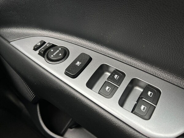 Used Kia Rio 2023 for sale - 76128508: Photo 29
