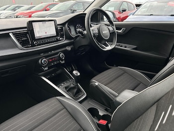 Used Kia Rio 2023 for sale - 76128508: Photo 2