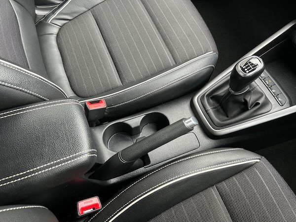 Used Kia Rio 2023 for sale - 76128508: Photo 30