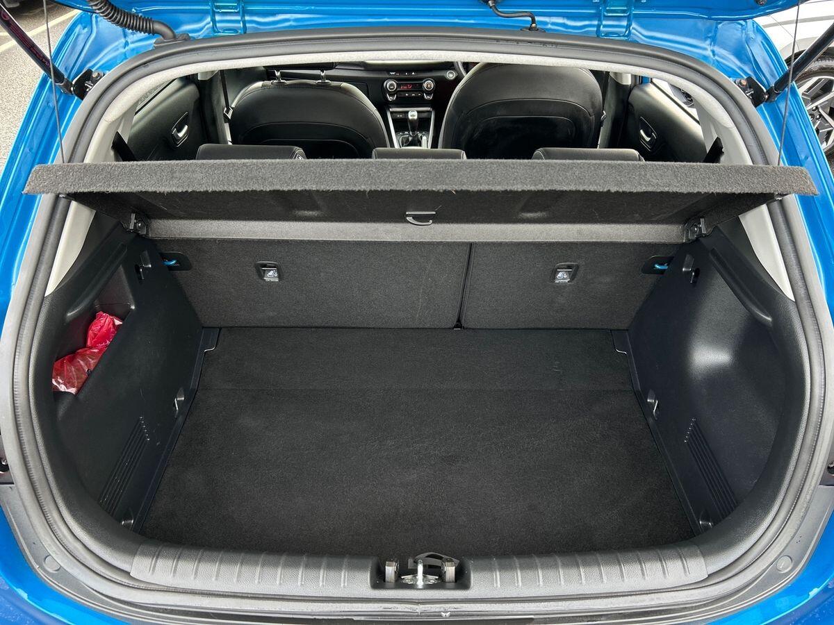 Used Kia Stonic 2023 for sale - 76540981: Photo 22