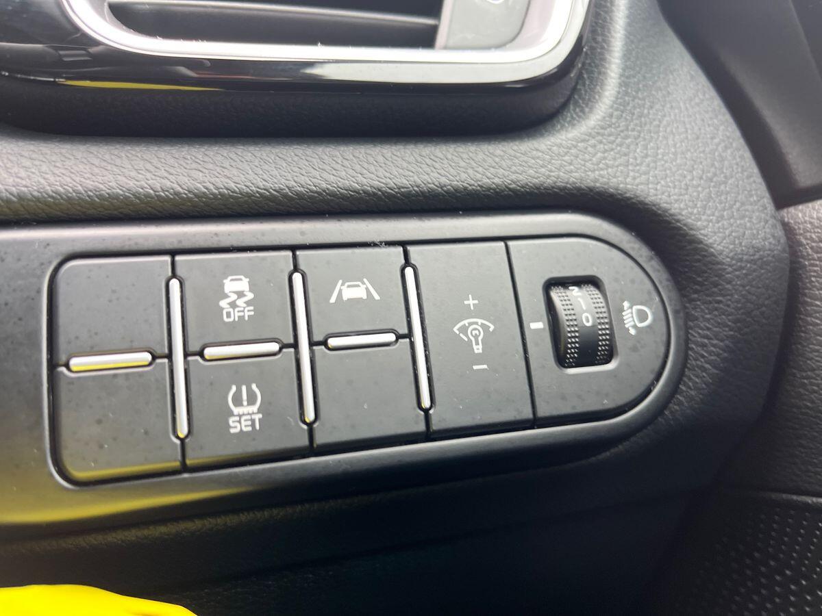 Used Kia XCeed 2023 for sale - 77805310: Photo 44