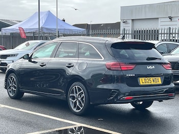 Used Kia Ceed 2025 for sale - 77700731: Photo