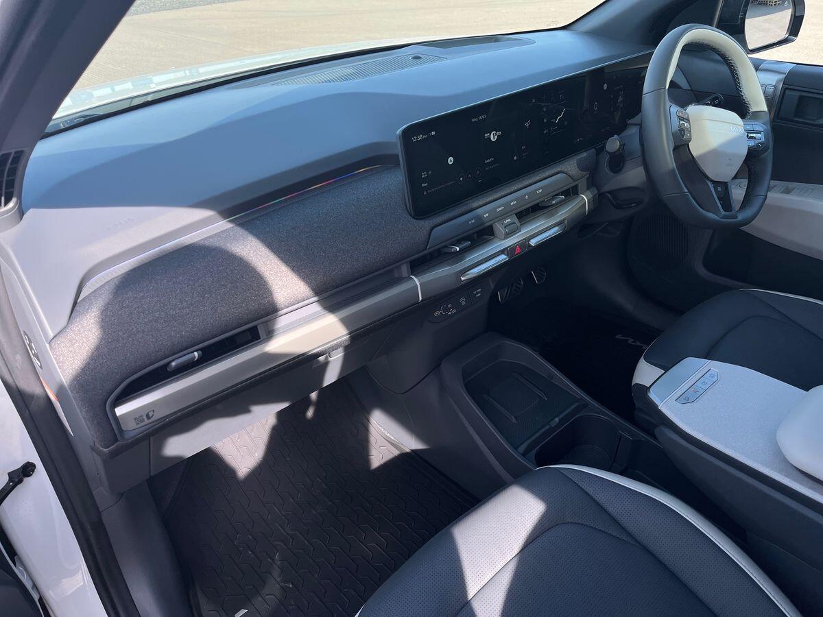 Used Kia EV3 2025 for sale - 77943720: Photo 2