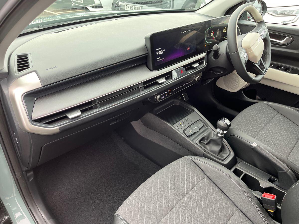 Used Kia Stonic 2026 for sale - 77829453: Photo 2