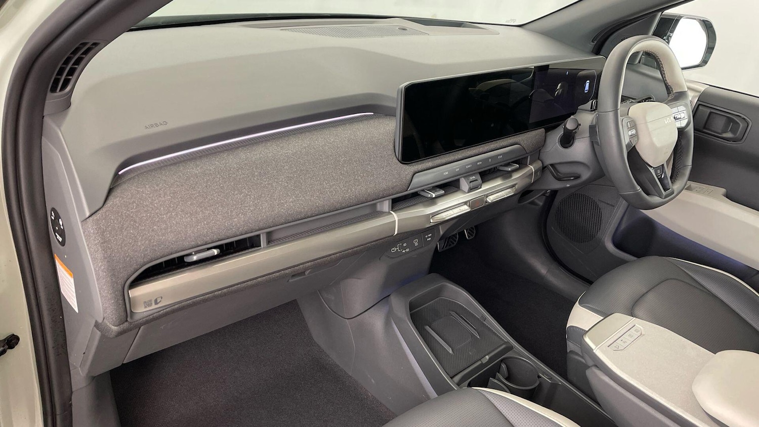 Used Kia EV3 2025 for sale - 77629615: Photo 2