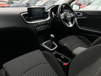 Used Kia XCeed 2023 for sale - 76488341: Photo