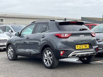 Used Kia Stonic 2023 for sale - 77904537: Photo