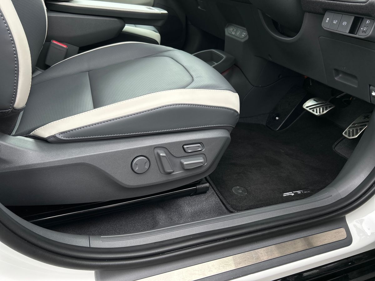 Vehicle 37
