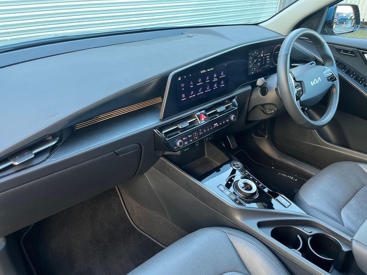 Used Kia Niro 2023 for sale - 76805353: Photo 2