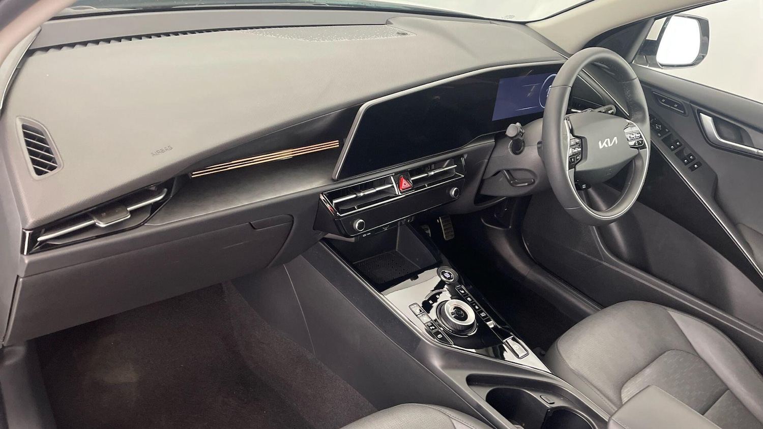 Used Kia Niro 2025 for sale - 77382928: Photo 2