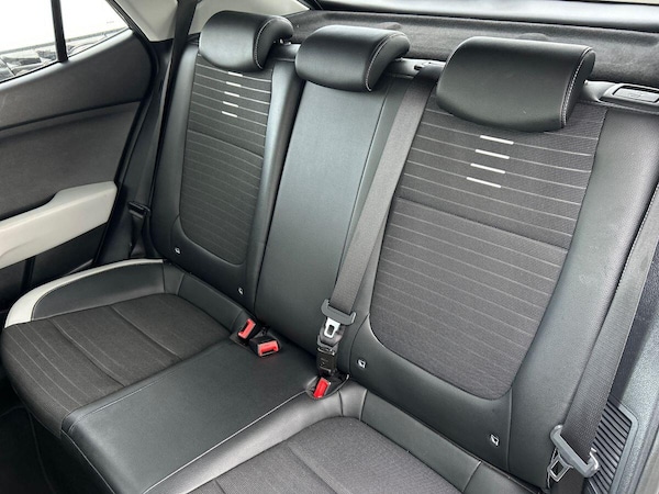 Used Kia Stonic 2022 for sale - 76299947: Photo 21