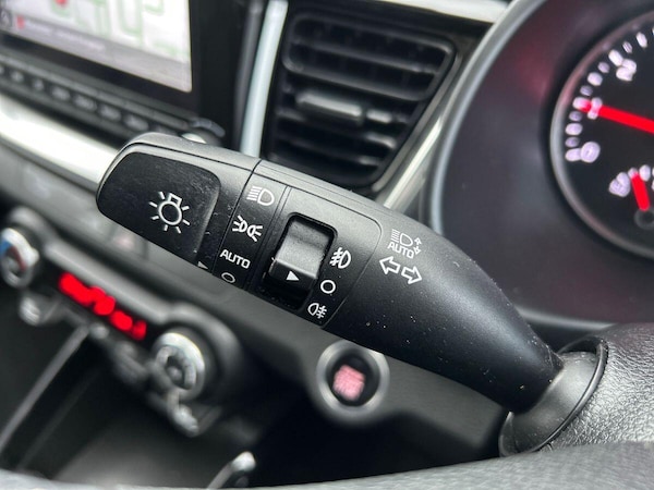 Used Kia Stonic 2022 for sale - 76299947: Photo 27