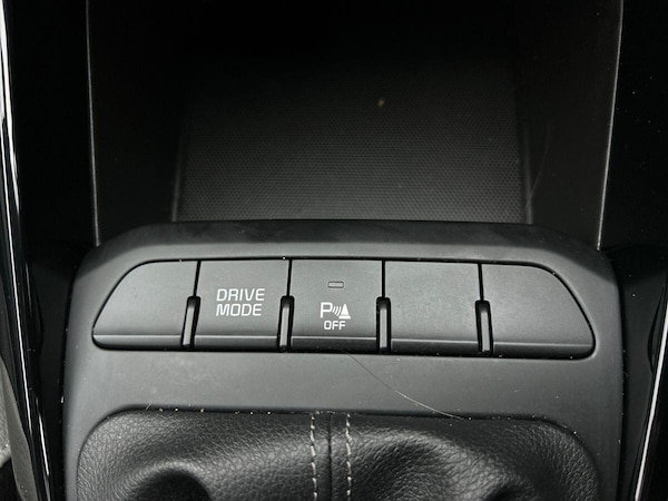 Used Kia Stonic 2022 for sale - 76299947: Photo 34