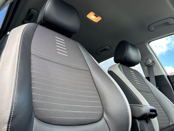 Used Kia Stonic 2020 for sale - 76300459: Photo 19