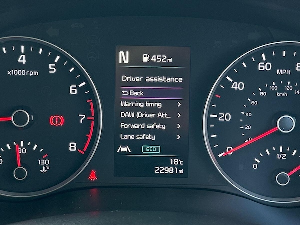 Used Kia Stonic 2020 for sale - 76300459: Photo 51