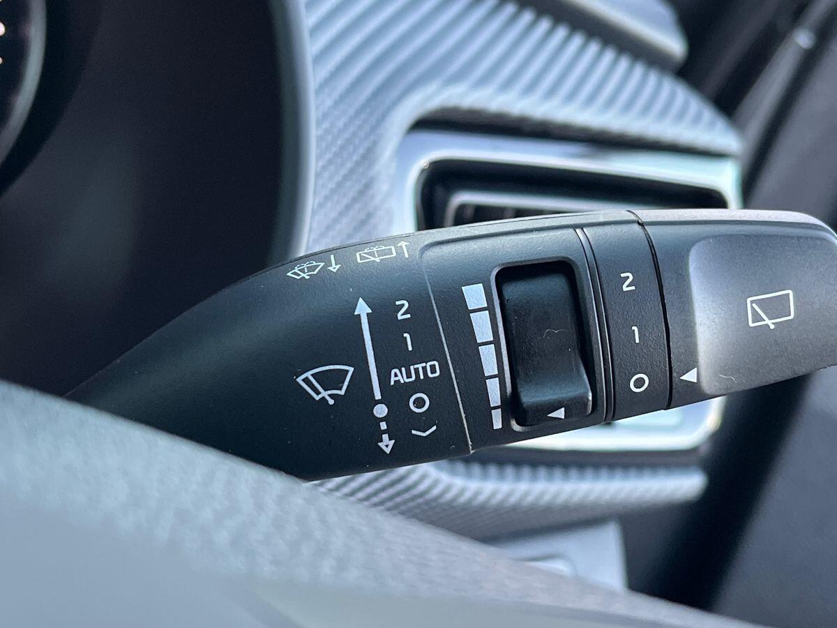 Used Kia Stonic 2024 for sale - 76604108: Photo 29