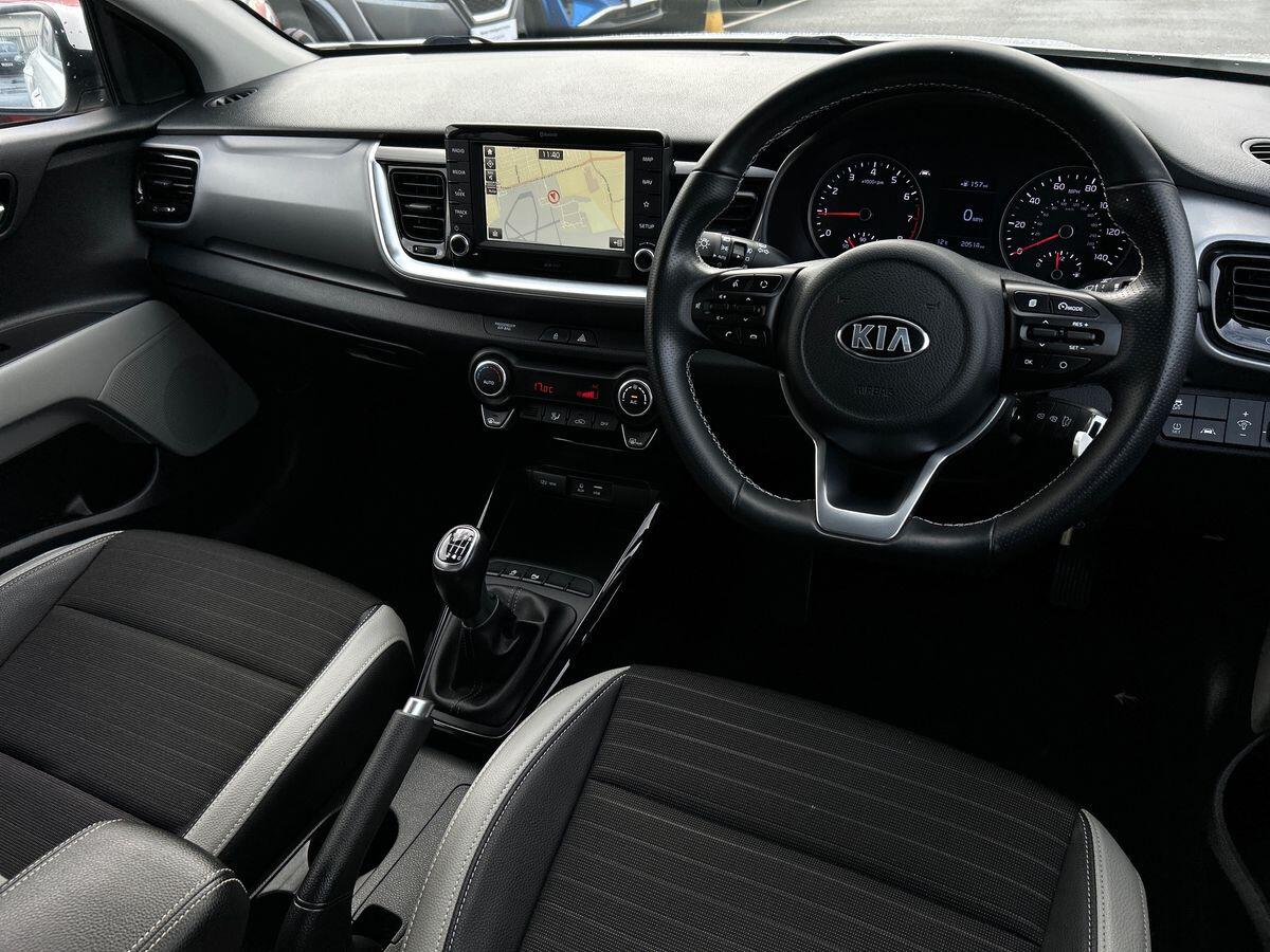 Used Kia Stonic 2018 for sale - 76330507: Photo 14