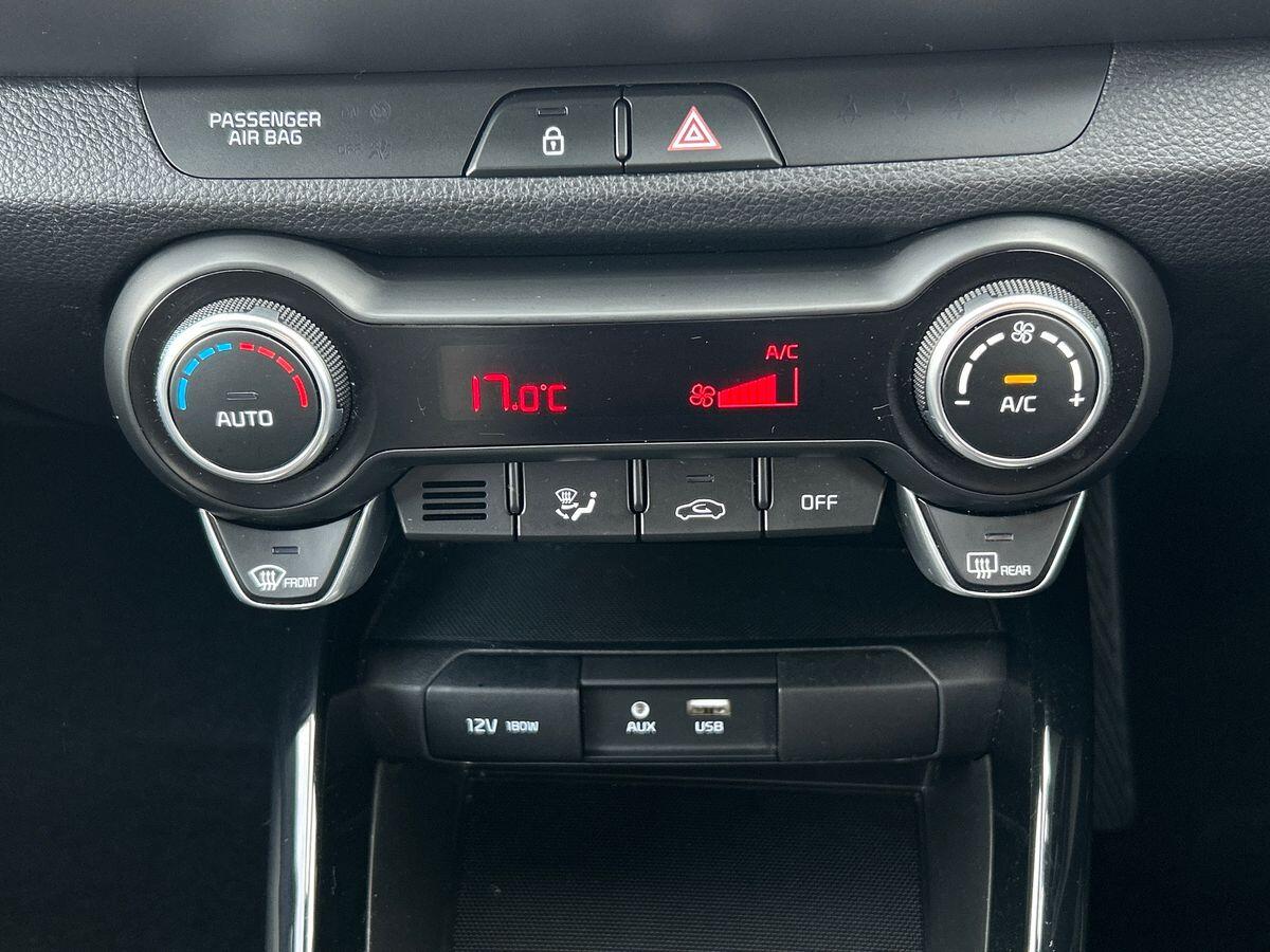 Used Kia Stonic 2018 for sale - 76330507: Photo 34