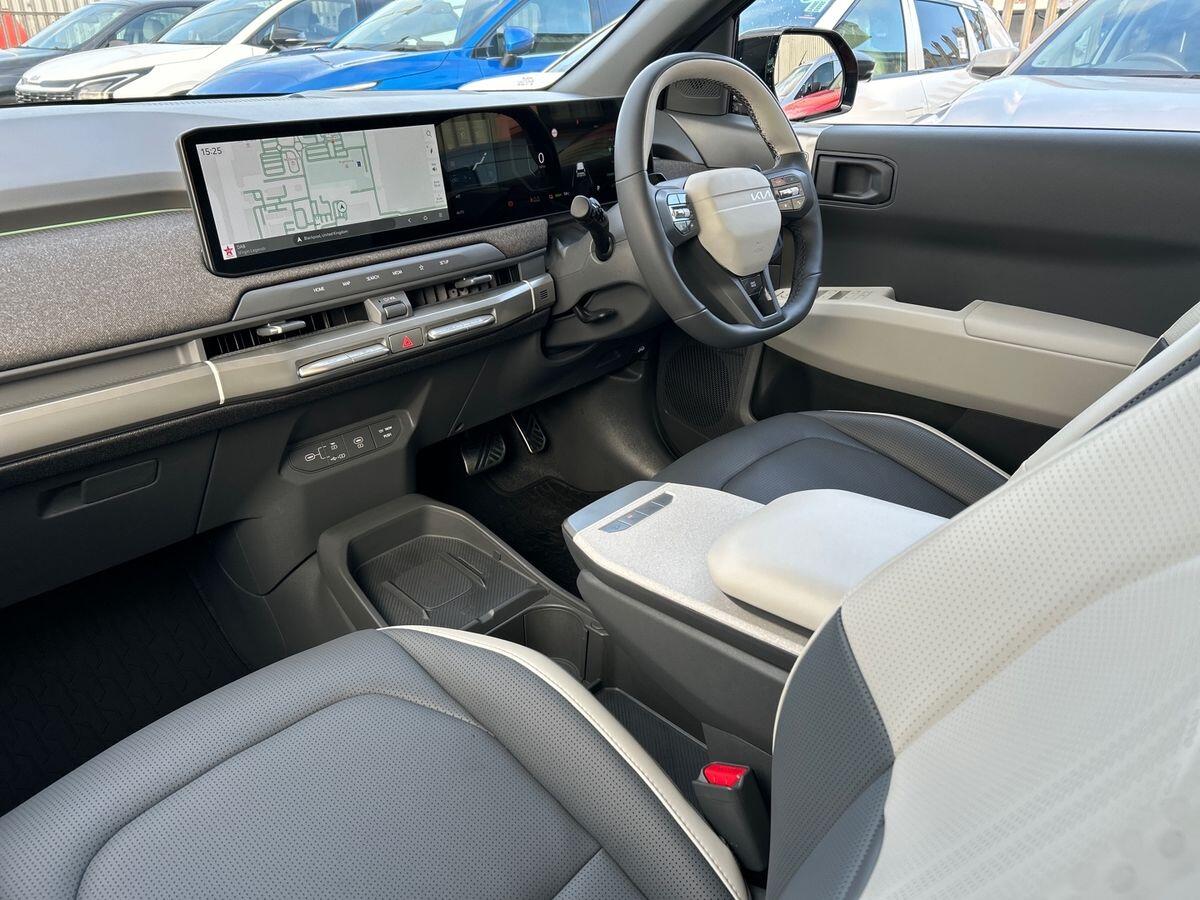 Used Kia EV3 2025 for sale - 76697676: Photo 2