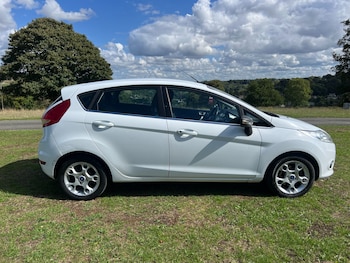 2012 (62) - 1.25 Zetec 5dr [82]