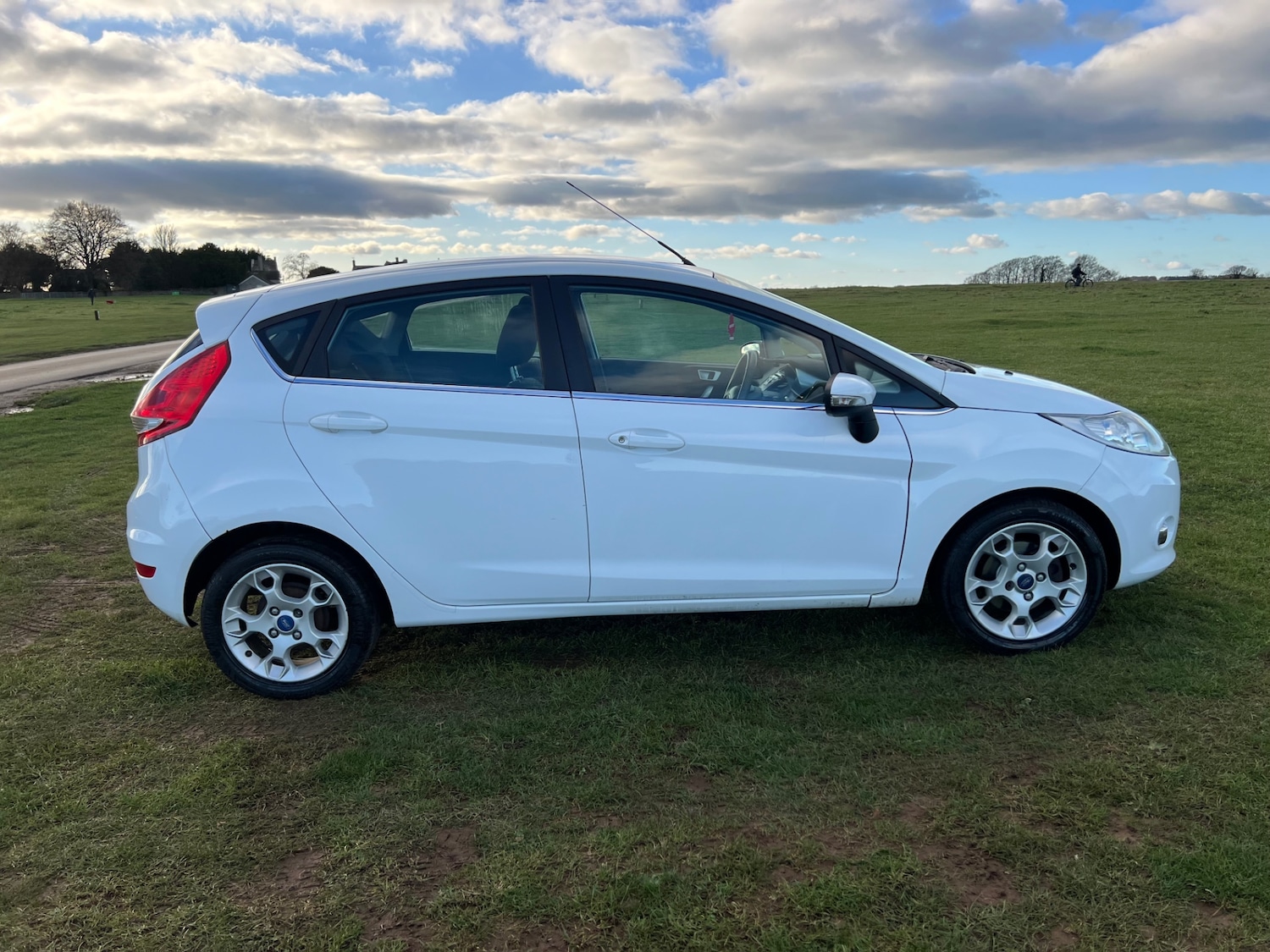 Used Ford Fiesta 2012 for sale - 76788099: Photo 4