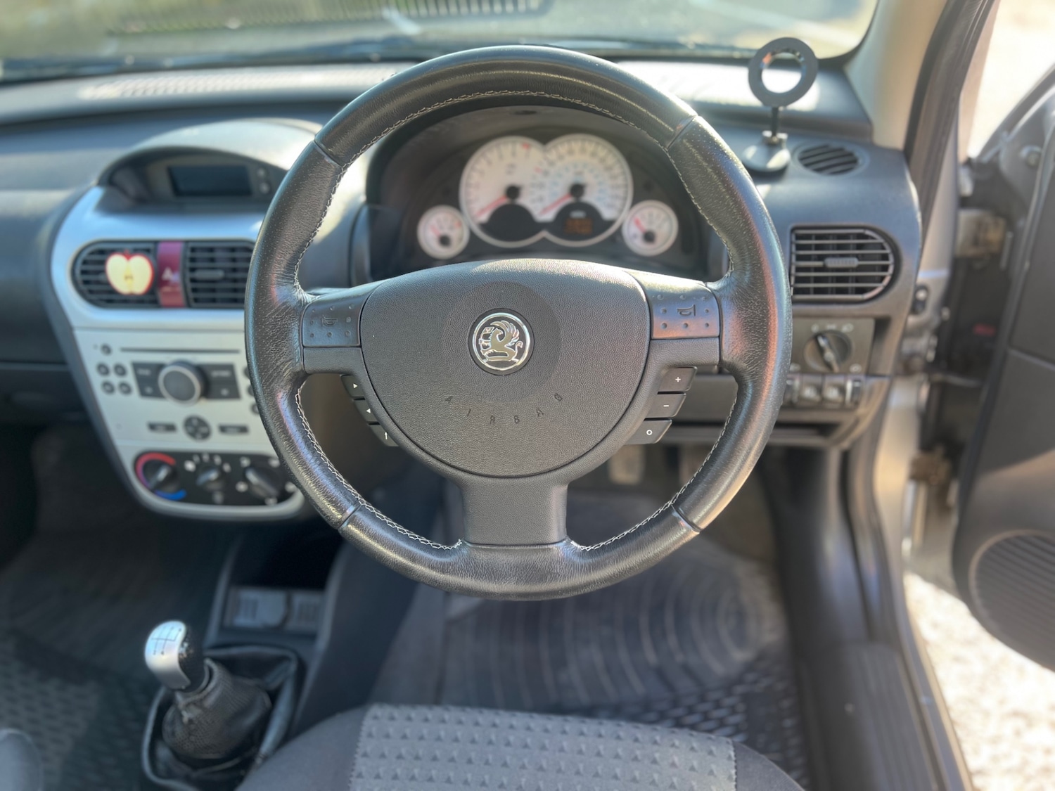 Used Vauxhall Corsa 2005 for sale - 77919154: Photo 11