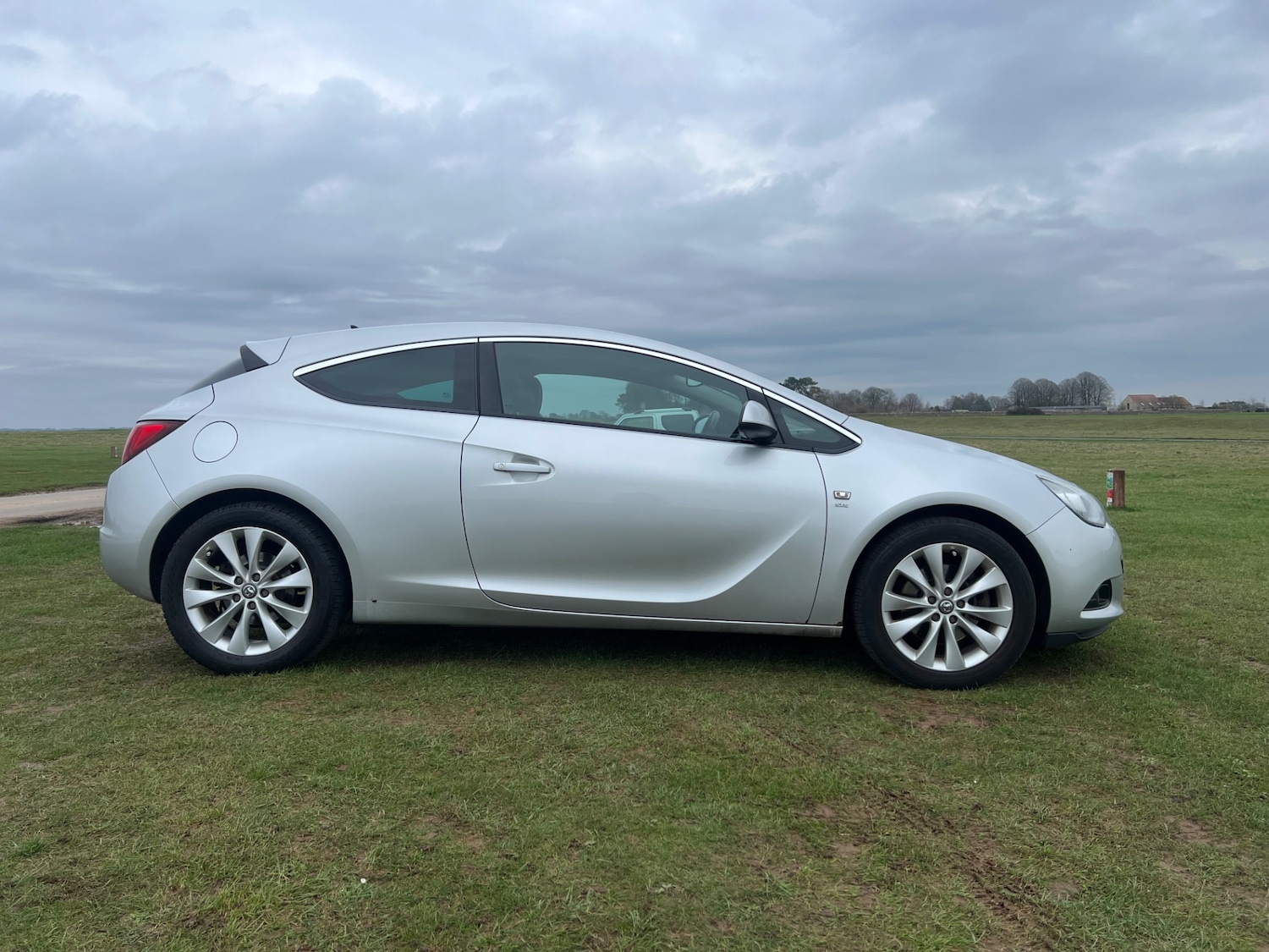 Used Vauxhall Astra GTC 2012 for sale - 77739355: Photo 6